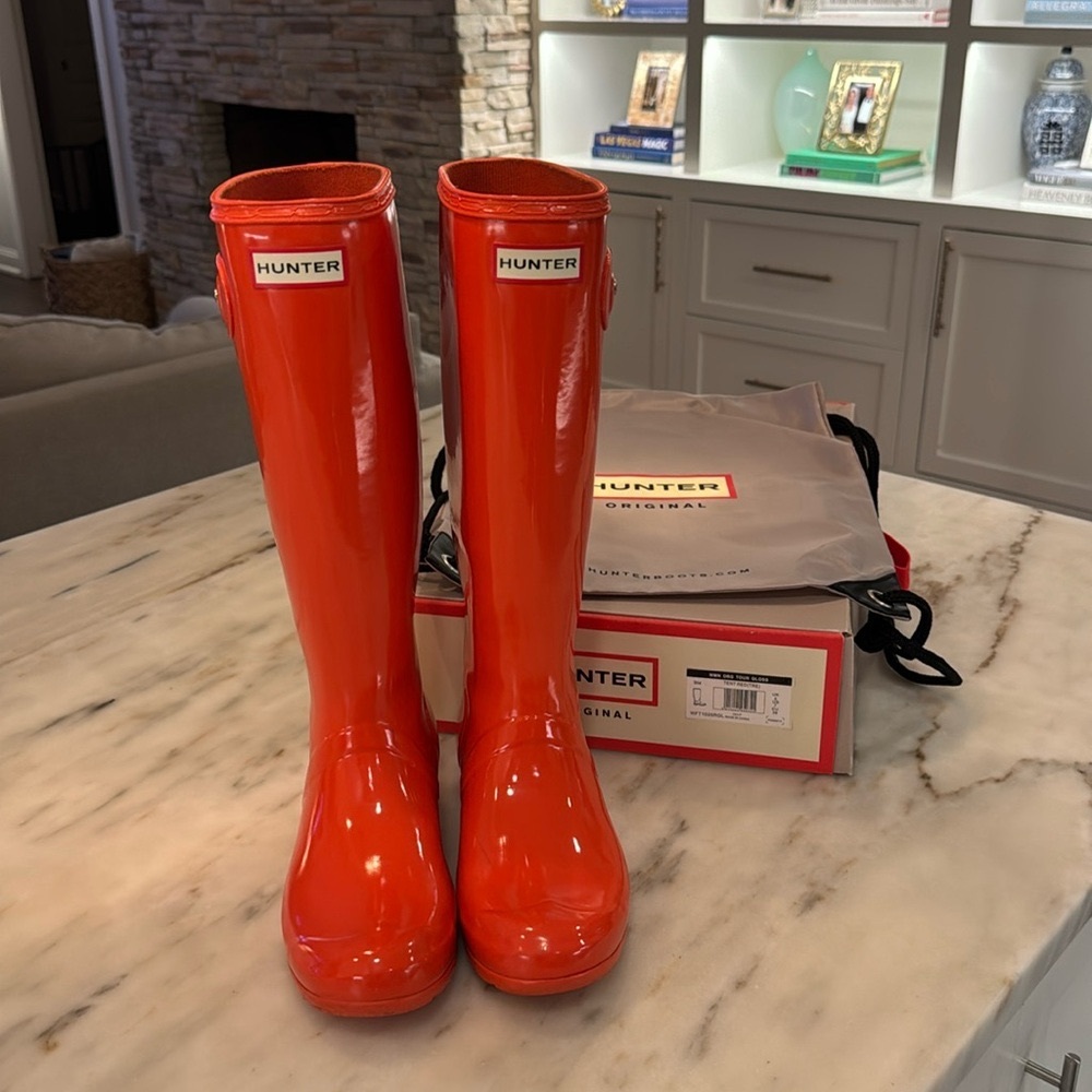 HUNTER Original Tour Gloss rain boot size US 7 EU 38